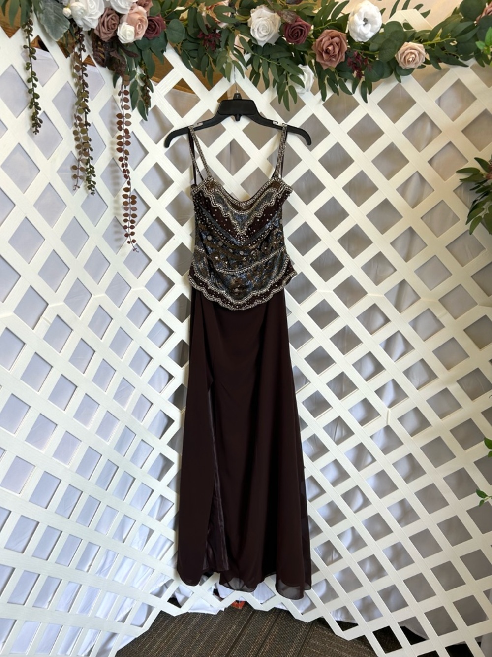 Putros Couture Brown Beaded Formal Gown Size 4 First Lady Evening Dress Slit
